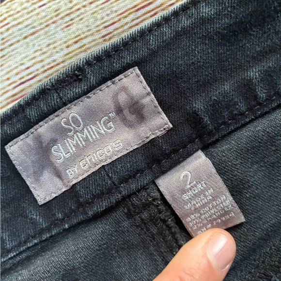 Chico's slimming Black Jean Shorts size 2 - Picture 3 of 4